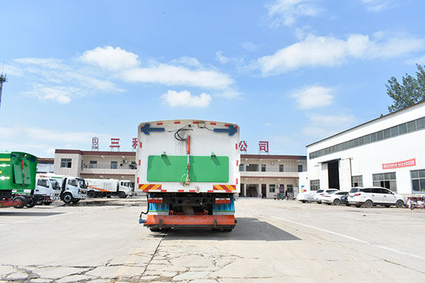 滚扫式洗地车
